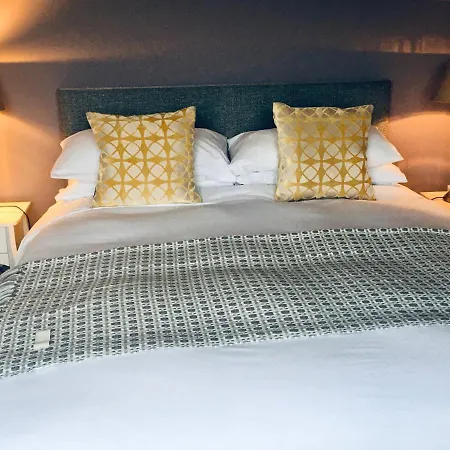 Village 4* دولين